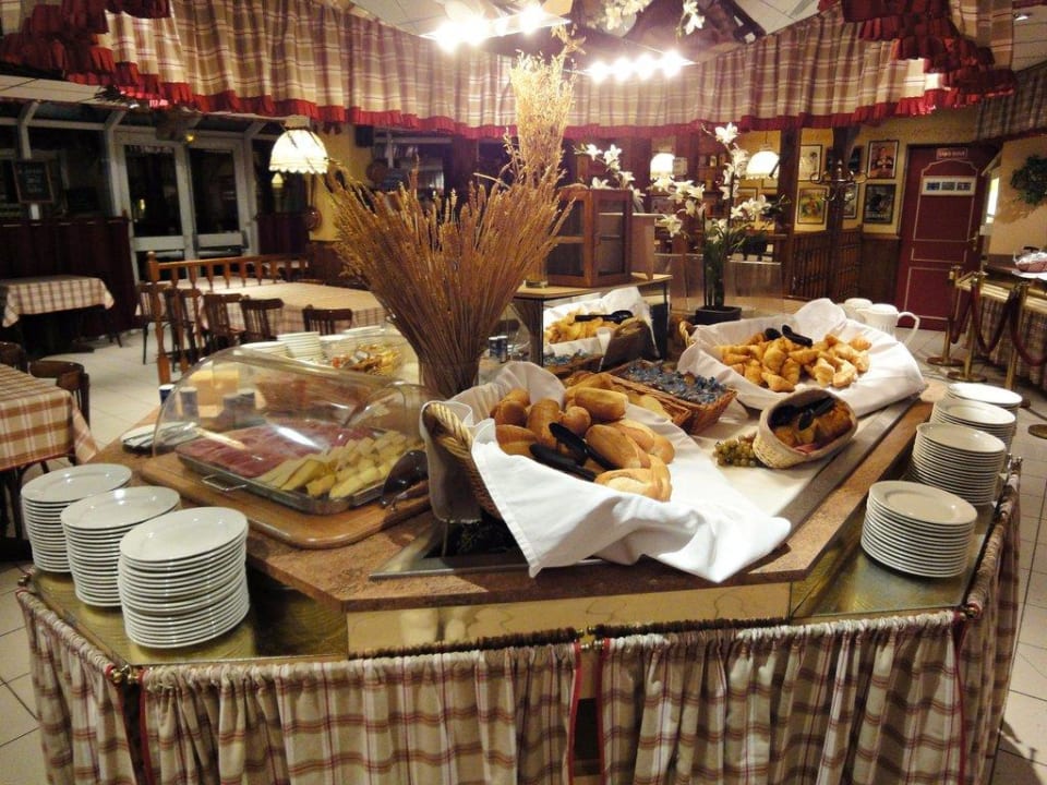 Frühstücksbuffet Hotel Median Paris Congres
