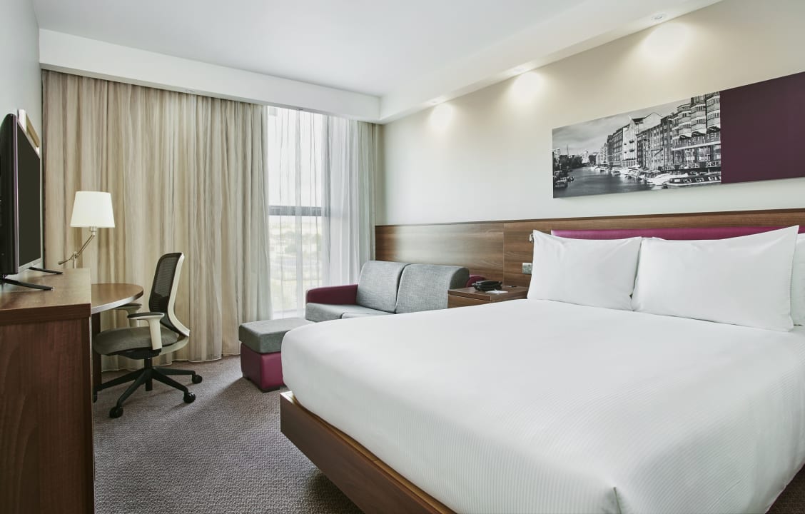 Zimmer Hampton by Hilton Bristol City Centre