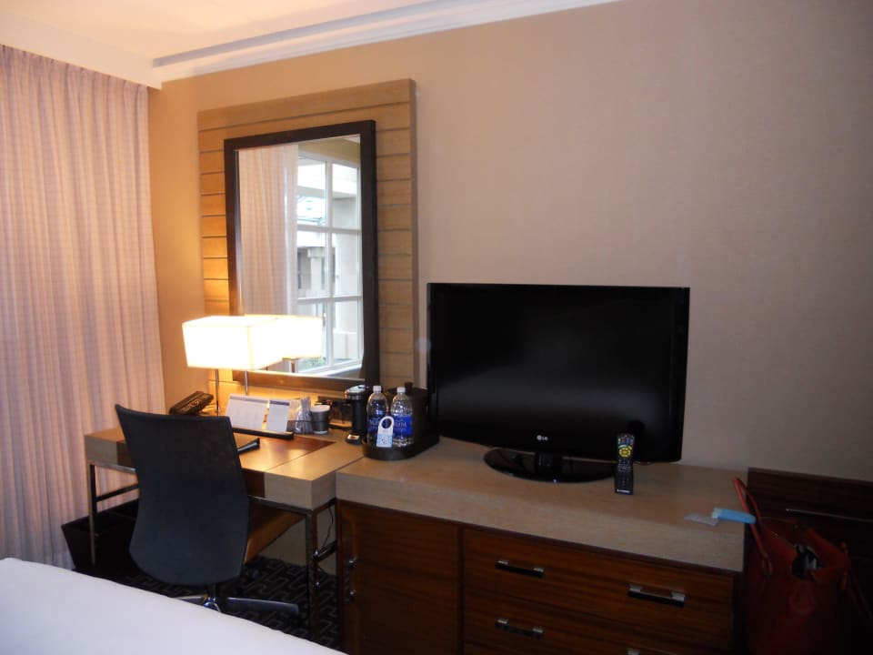 TV Seite Hotel Hyatt Regency Greenwich-Stamford