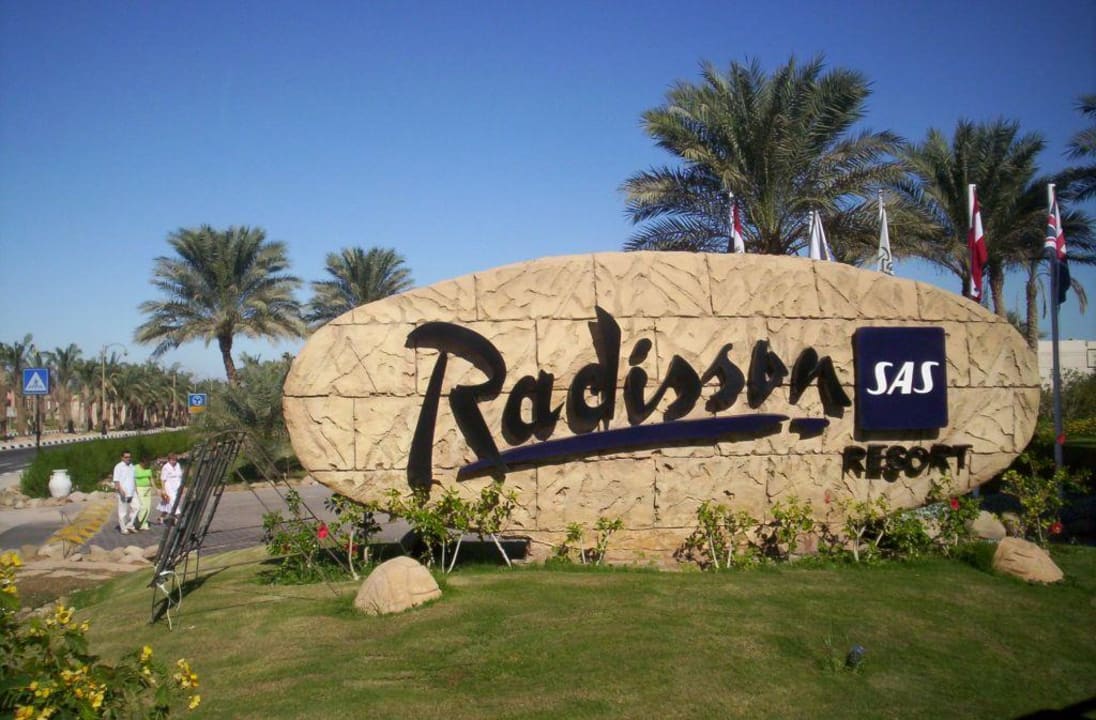 Radisson Parrotel Beach Resort