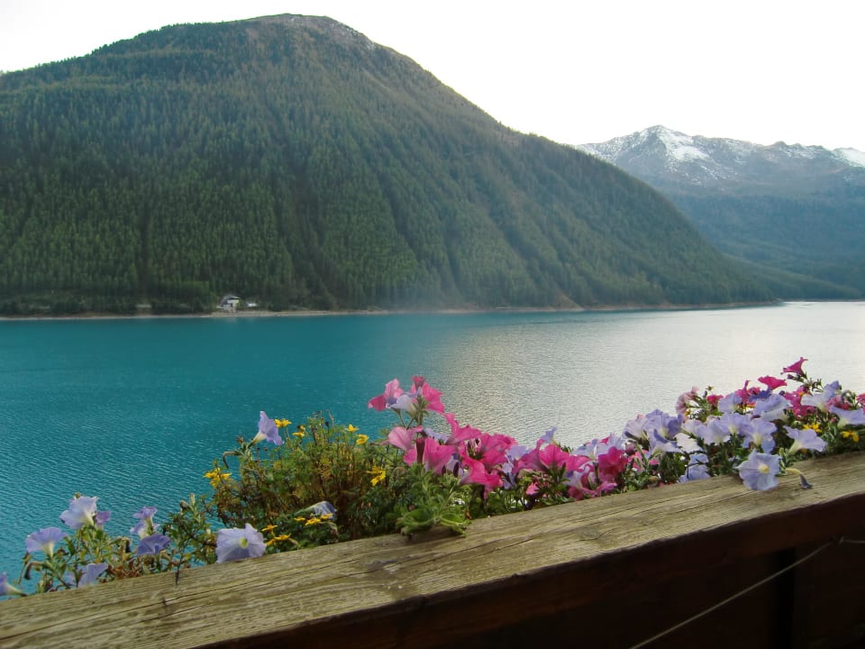 Toller Ausblick vom Balkon Zimmer 210  Hotel Vernagt am See