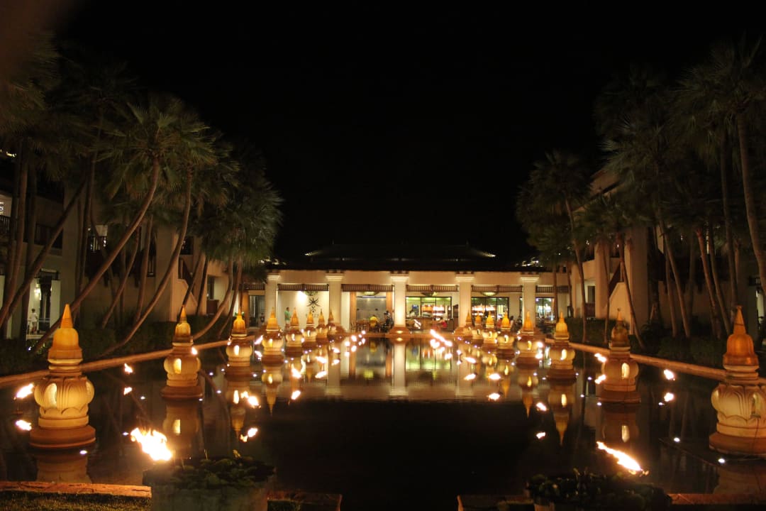 Blick vom Pool richtung Hotel JW Marriott Phuket Resort & Spa