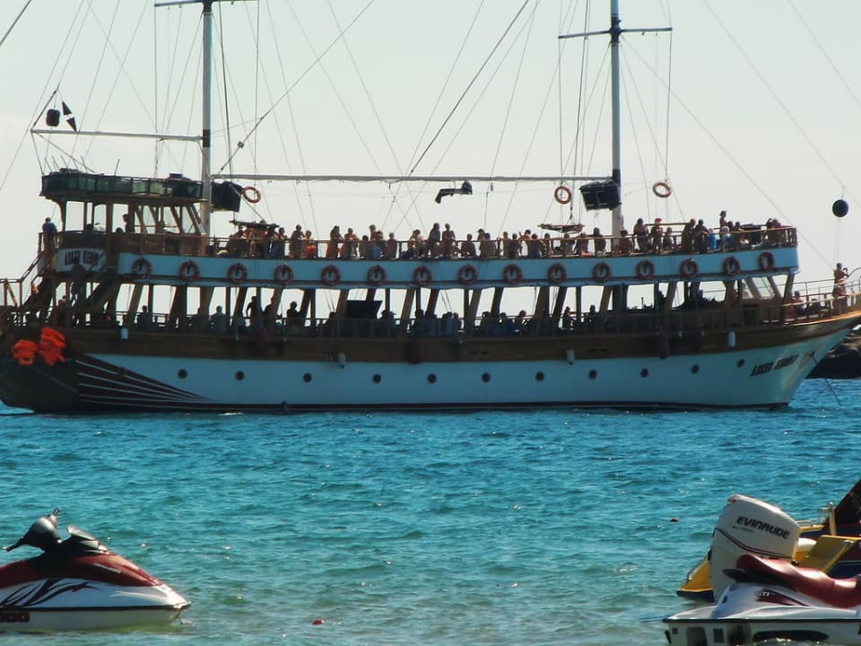 Plaza AQI Pegasos Resort