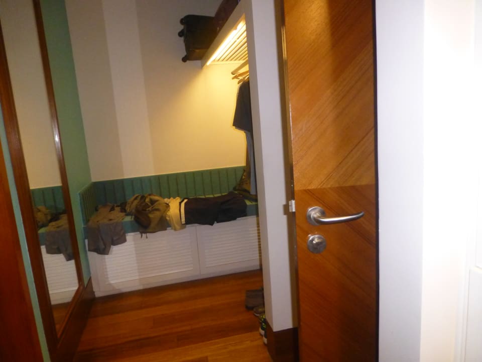 Ankleidezimmer Shangri-La's Hambantota Resort & Spa