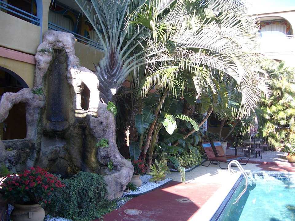 Gartenansicht Brunnen Hotel Tropi Rock Resort