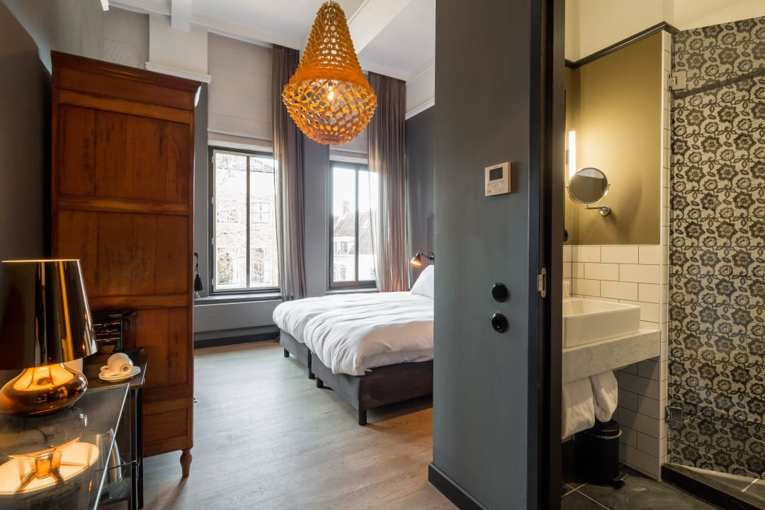 Zimmer Post Plaza Hotel & Grand Café