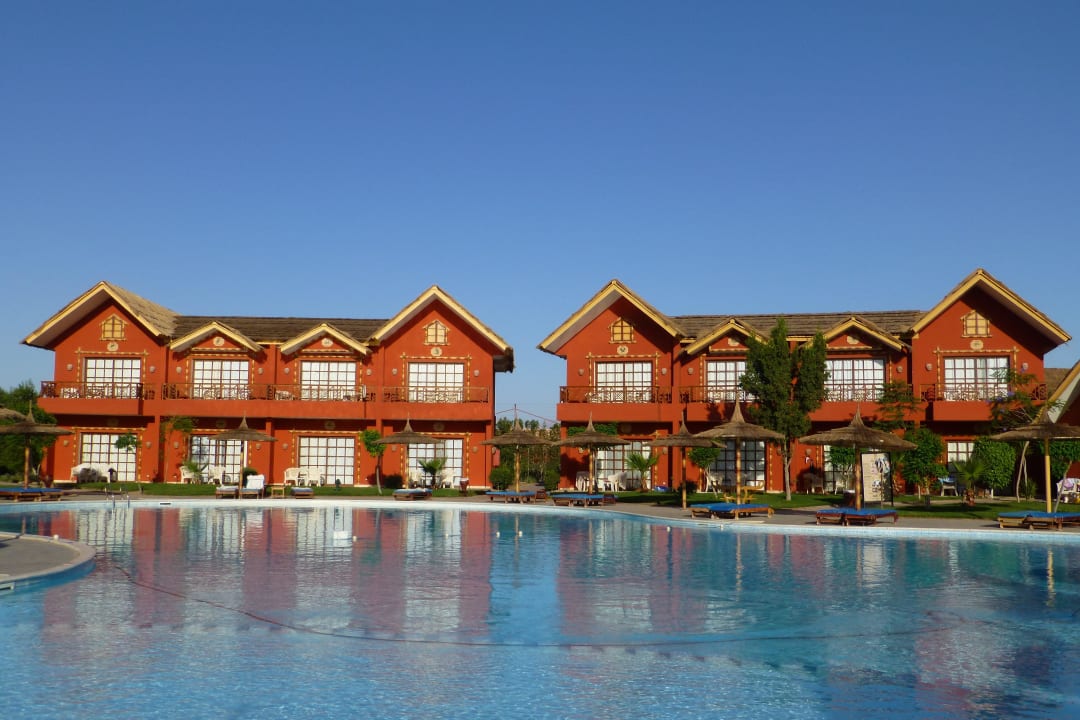 Linker Block unten Zimmer 2110-2114 und der Pool Pickalbatros Jungle Aqua Park Resort - Neverland Hurghada