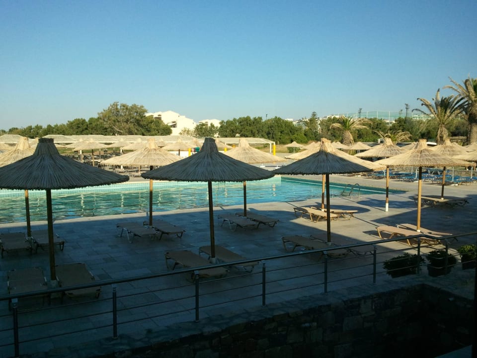 Neue Poolanlage Civitel Creta Beach