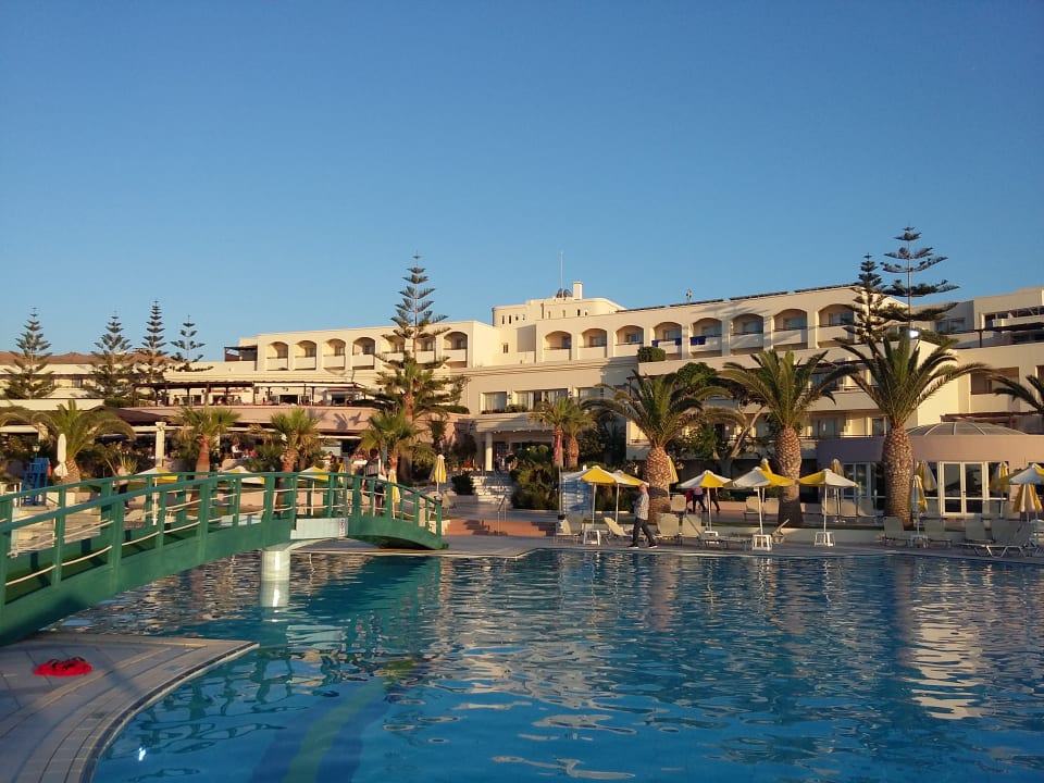 Pool Iberostar Selection Creta Marine