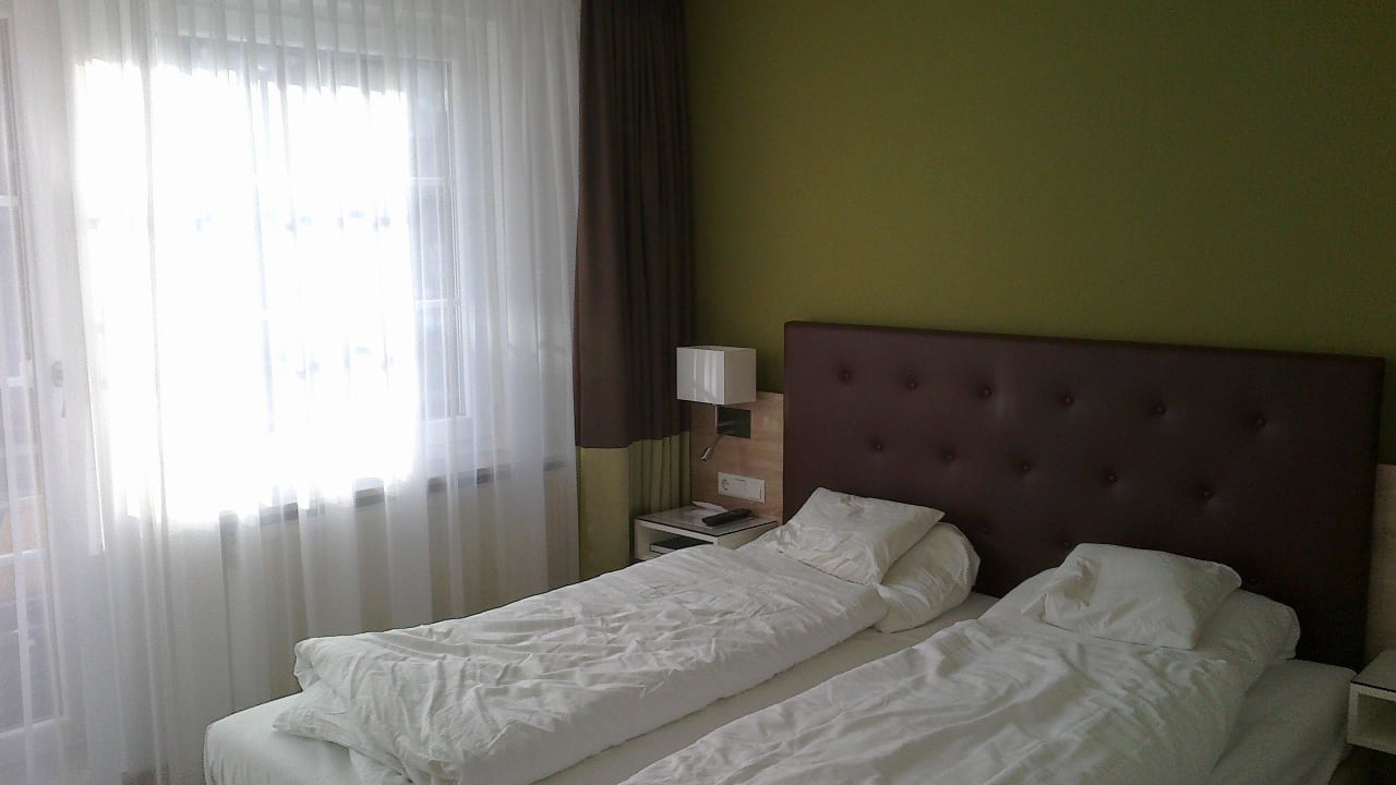 Modernes Zimmer Flair Hotel Vier Jahreszeiten