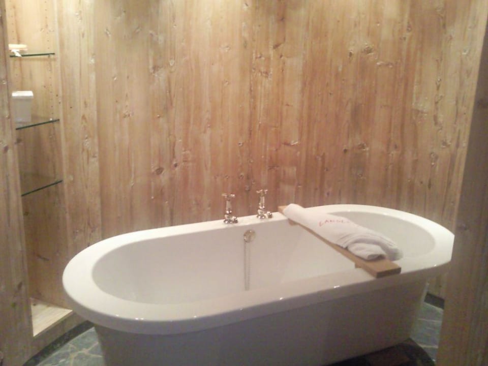 Badewanne in der Suite Jungbrunn - Der Gutzeitort