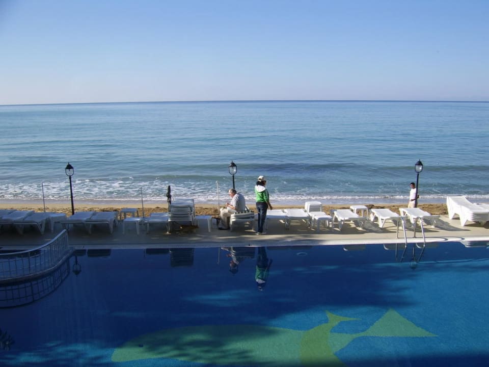Pool zum Meer Aska Hotel Just in Beach