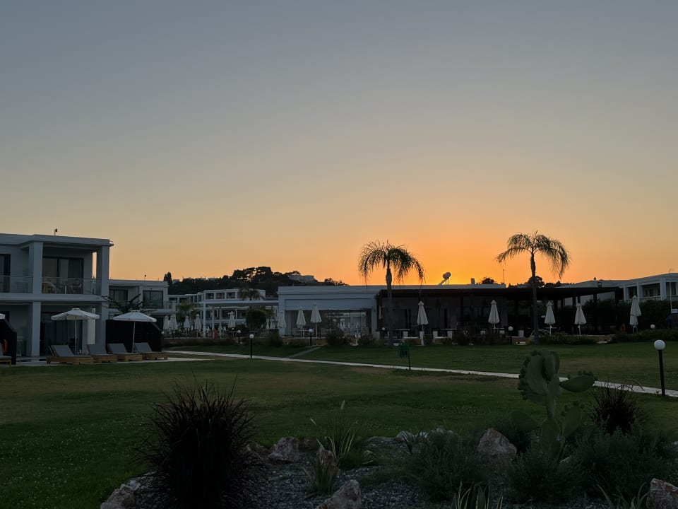 Gartenanlage Asterias Beach Resort