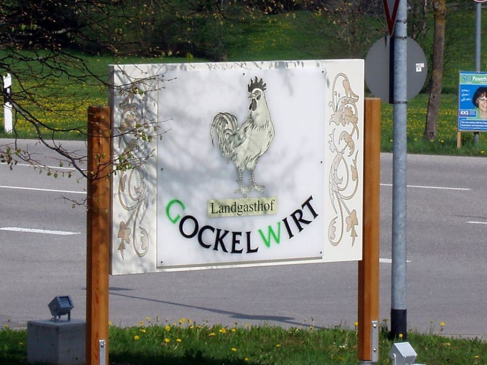 Einfahrt zum Parkplatz Landhotel Gockelwirt