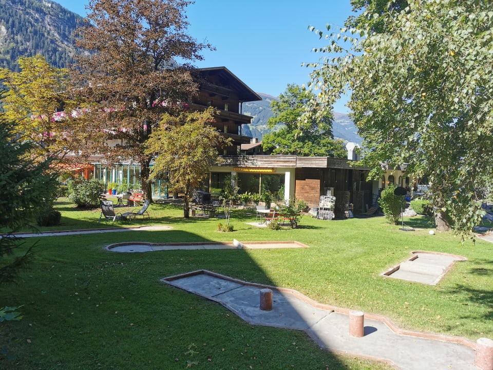 Außenansicht Hotel & Pension Strolz