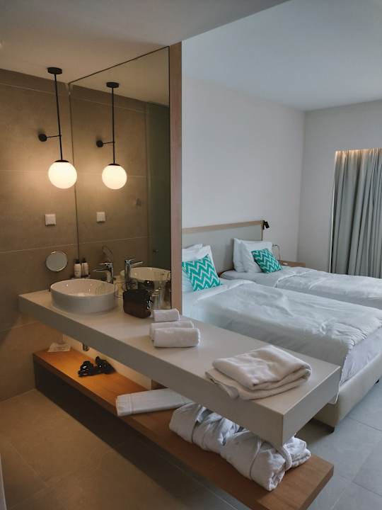 Zimmer Poseidon Beach Resort - a NEW 5-Star Experience, PREMIUM ALL INCLUSIVE, EV Station