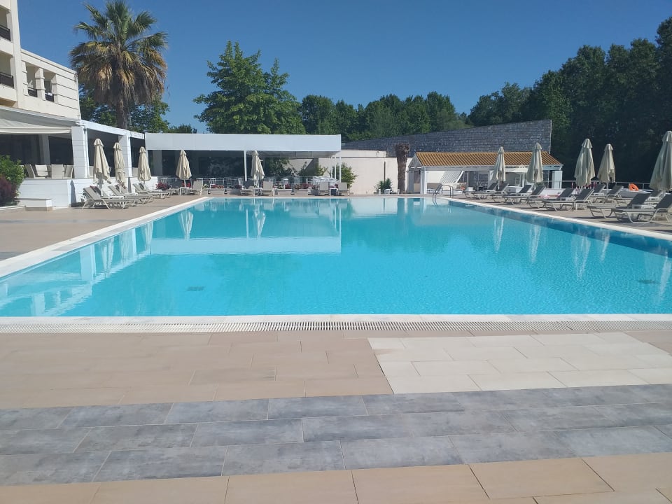 Pool Olympian Bay Grand Resort