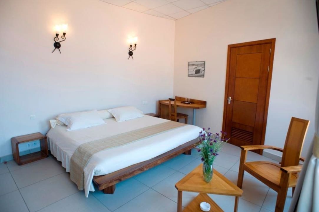 Sauberes Zimmer Hotel Zomatel