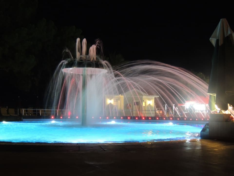 Kinderpool am Abend Club Boran Mare Beach