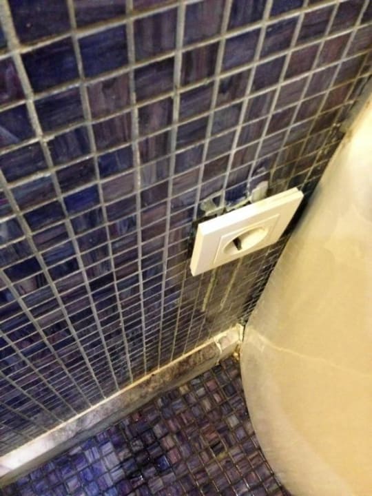 Steckdose sehr tief Vikingen Infinity Resort & Spa