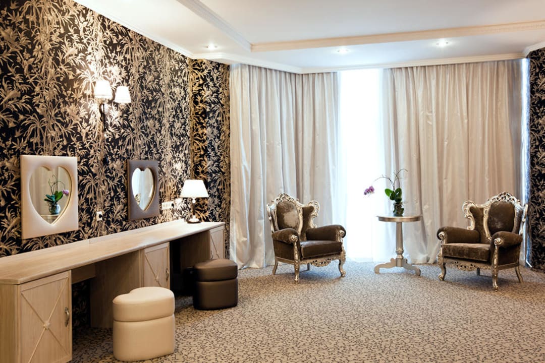 Номер Design Deluxe "Свадебный" Grand Hotel Aquamarin