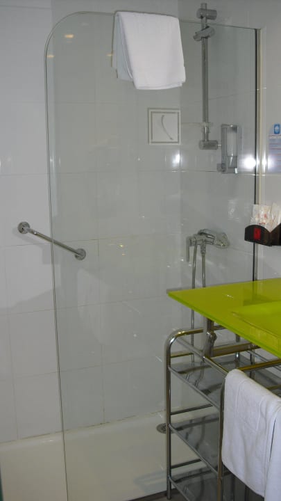 Bad Hotel Timor