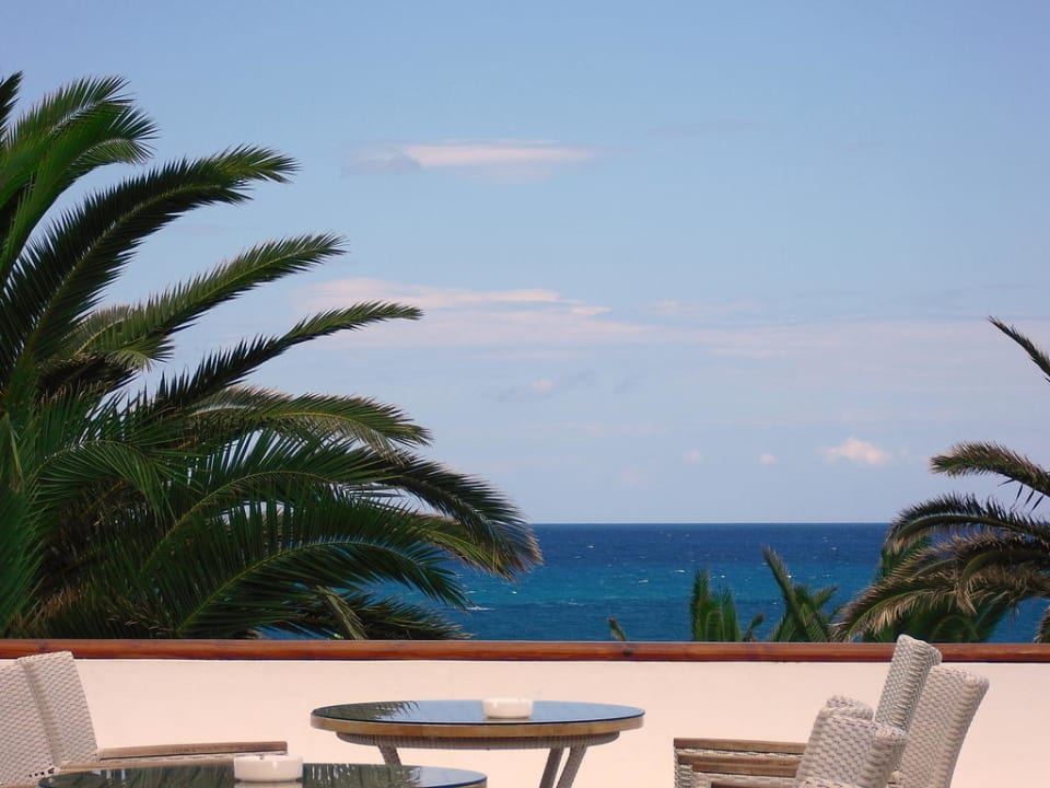 Außenterrasse,Barbereich Mitsis Selection Rinela