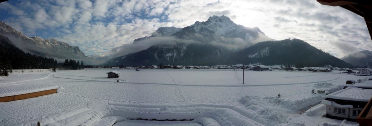 Vom Balkon elaya hotel steinplatte