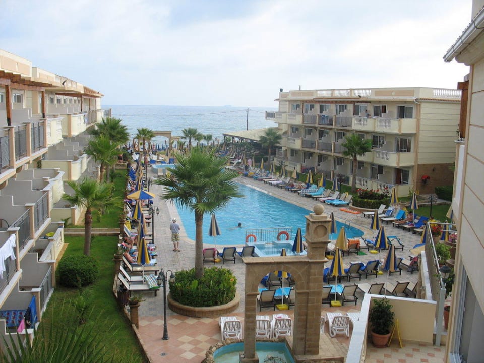 Widok na basen i morze TUI BLUE Zante Maris - Adults only