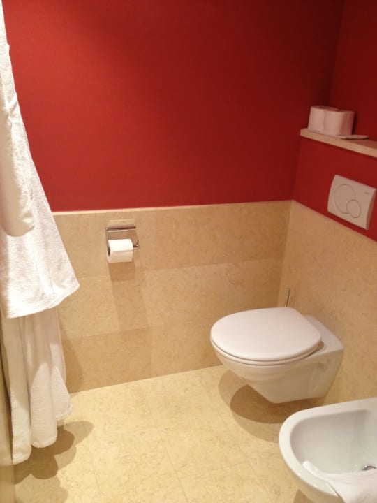 Bad Hotel Fameli