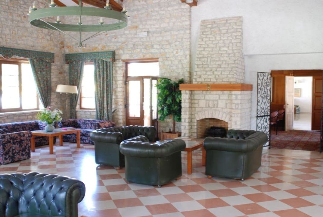 Lounge neben der Rezeption St. George's Bay Country Club
