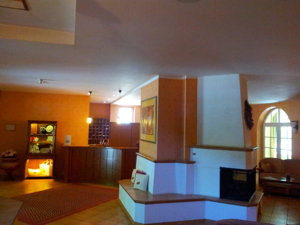 Die Lobby mit Rezeption HOTEL BEI SCHUMANN