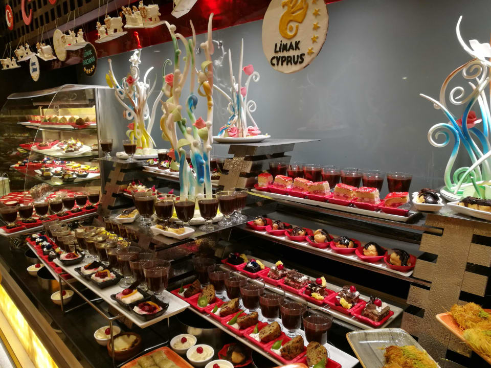 Gastro Limak Lara Deluxe Hotel & Resort