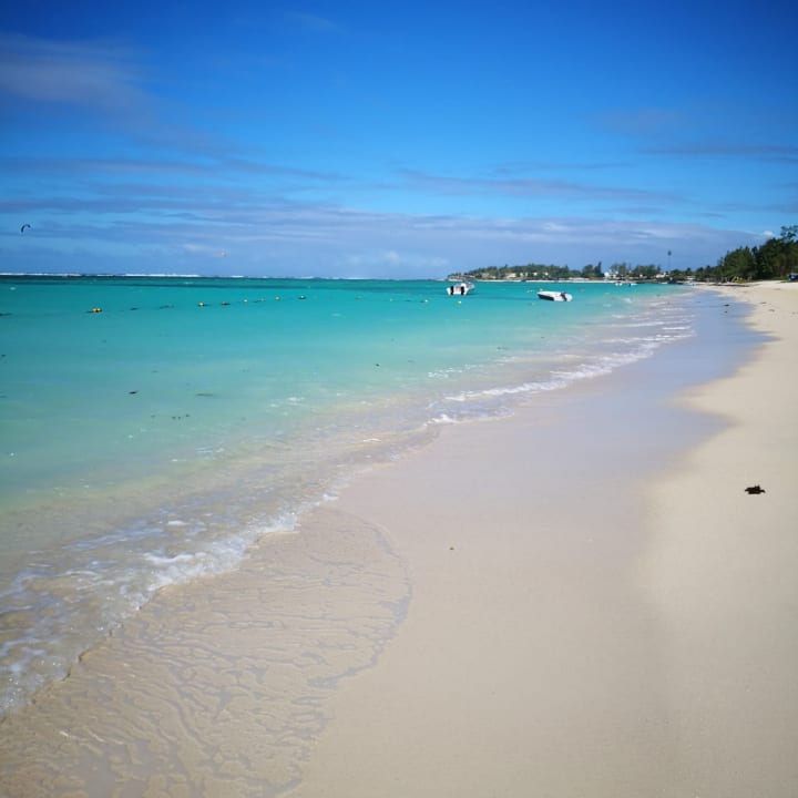 Strand Crystals Beach Resort Belle Mare, a member of Radisson Individuals