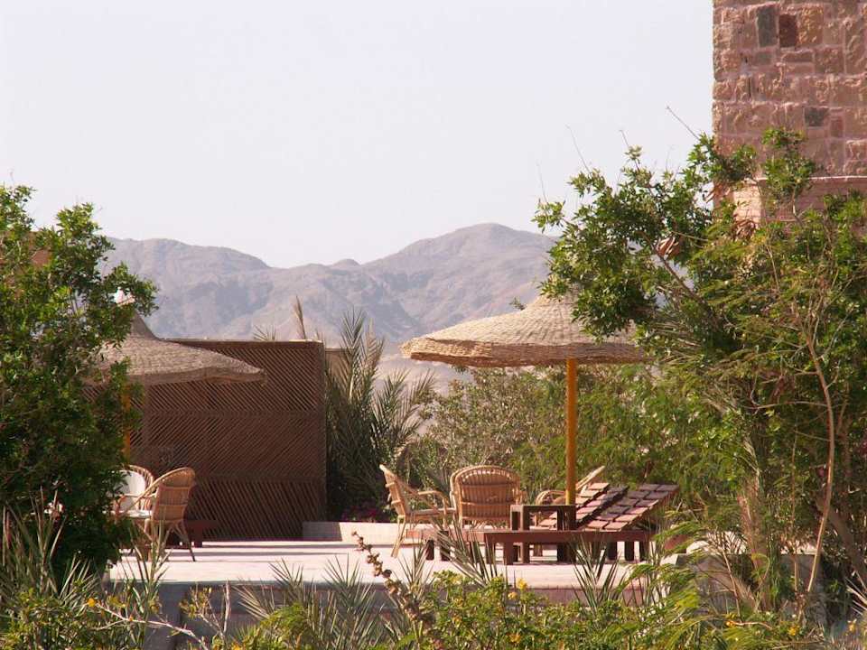 Blick vom Hotel in die Berge Sea Hug Resort