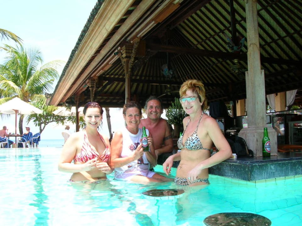 Poolbar, sowas von schön! Immer wieder Griya! Griya Santrian Beach Resort & Spa