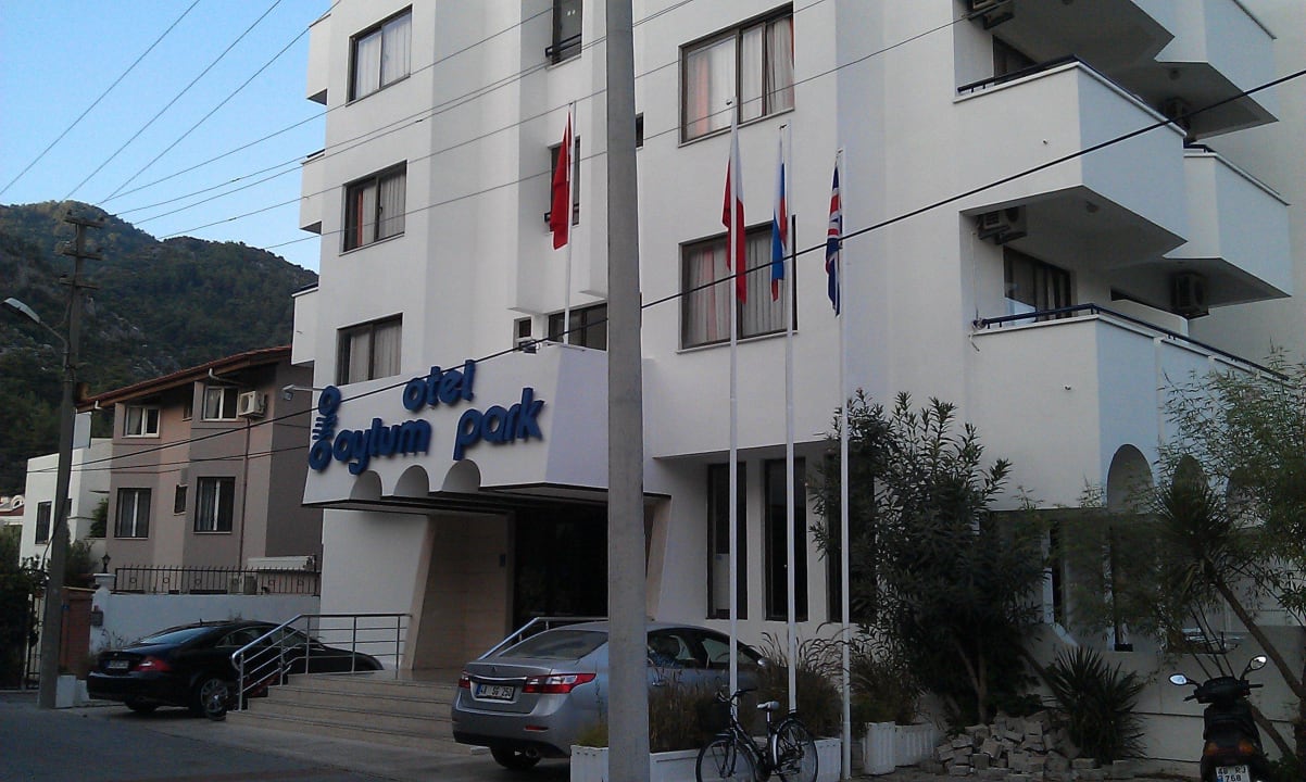 Wejście do hotelu Munamar Park Hotel by Oylum