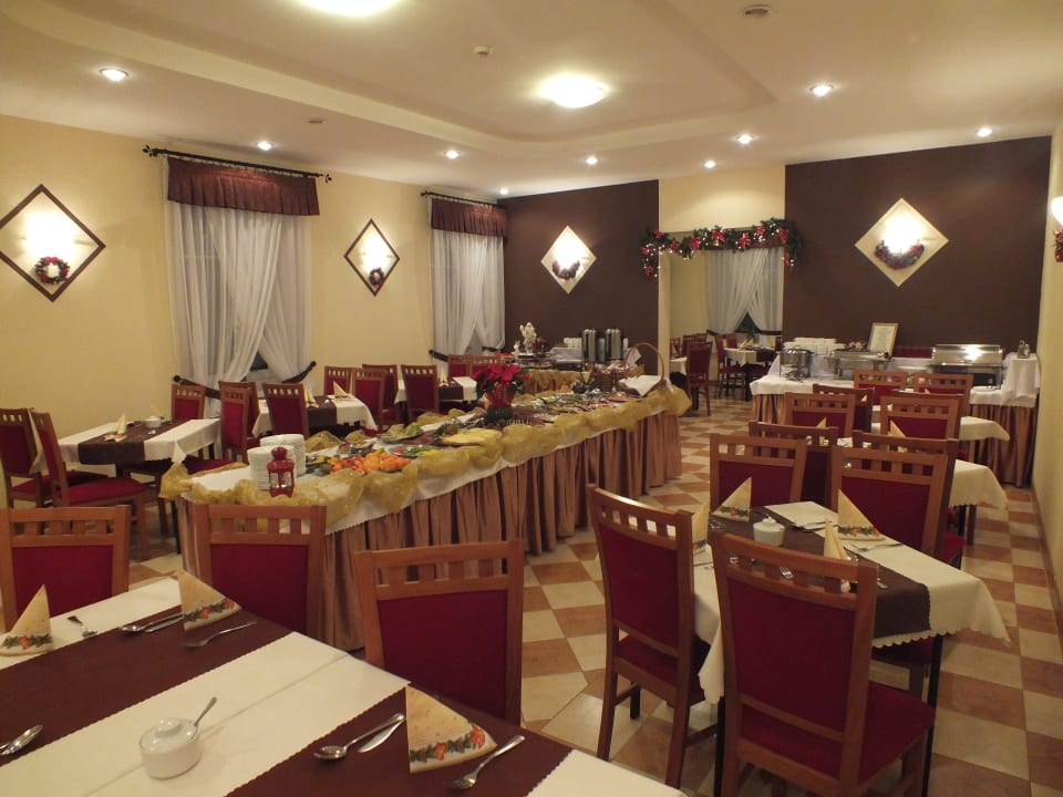 Świąteczna jadalnia Ośrodek Wczasowy Sorrento