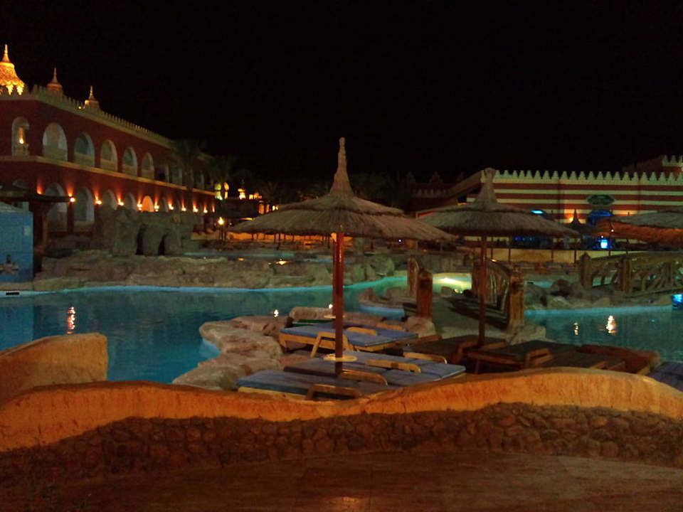 Nocą  Pickalbatros Alf Leila Wa Leila Resort - Neverland Hurghada