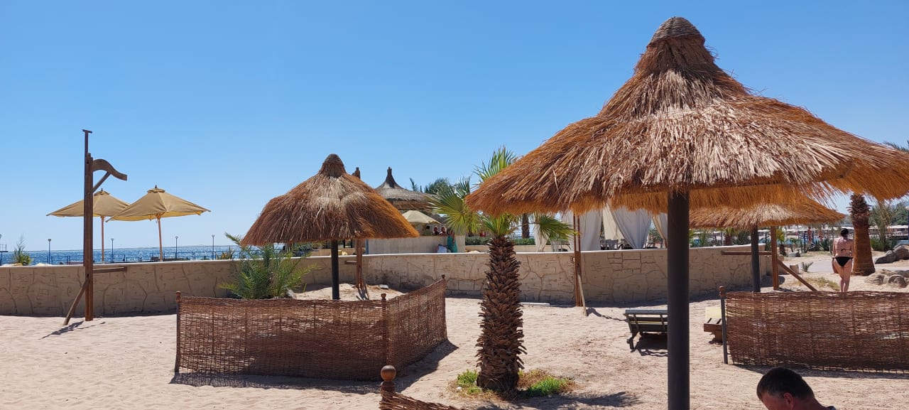 Strand Lotus Bay Beach Resort