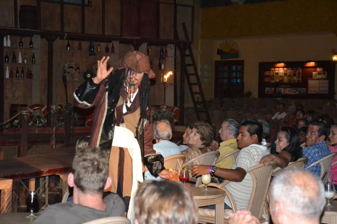 Abendshow Grand Palladium Kantenah Resort & Spa