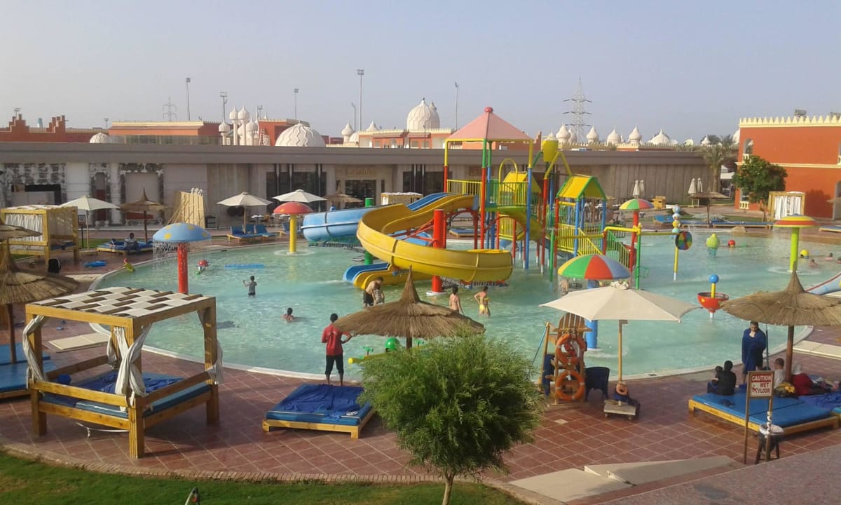 Kinderpool,im Hintergrund das neue Hauprestaurant Pickalbatros Alf Leila Wa Leila Resort - Neverland Hurghada