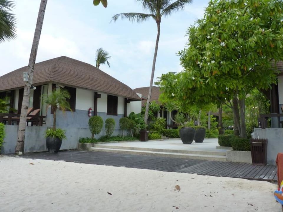 Cabana Iyara Beach Hotel