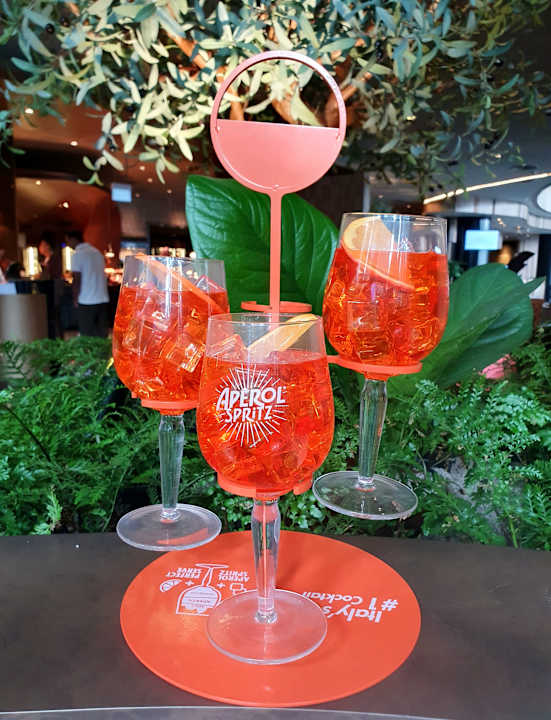 Gastro Hotel Crowne Plaza Changi Airport