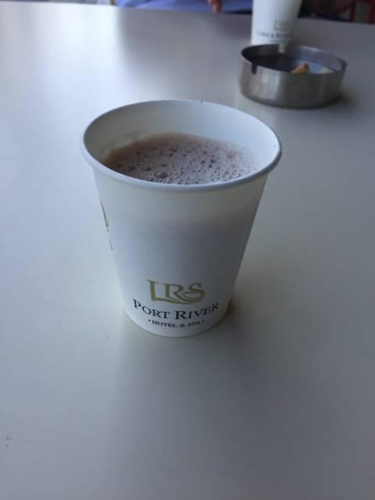 Pappbecher Kaffee  LRS Port River Hotel & Spa