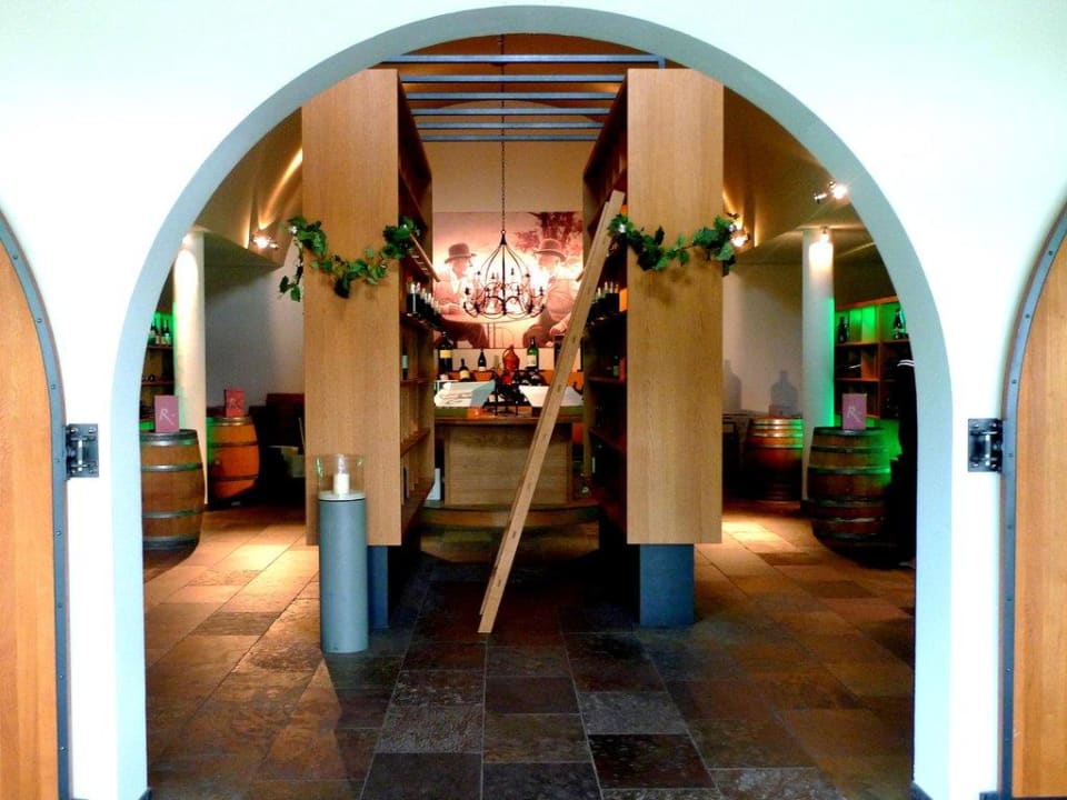 Weinkeller in der Winzergasse Hotel Reiters Supreme
