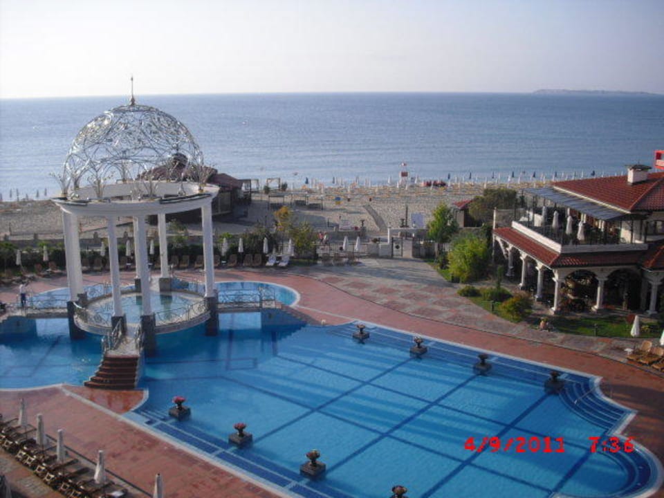 Pool & Strand Helena Sands