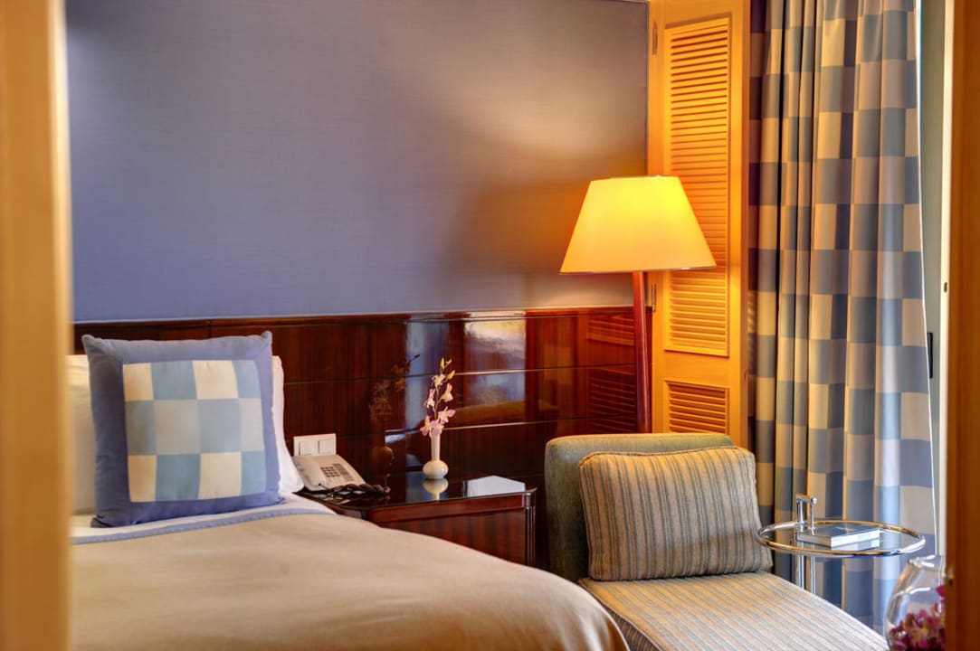 Deluxe sea view room Le Royal Beirut Hotel by BlueBay