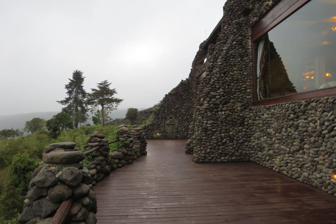 Außenterrasse Hotel Ngorongoro Serena Safari Lodge