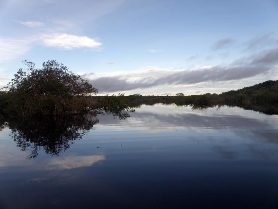 Abendliche Idylle Amazon Village Lodge